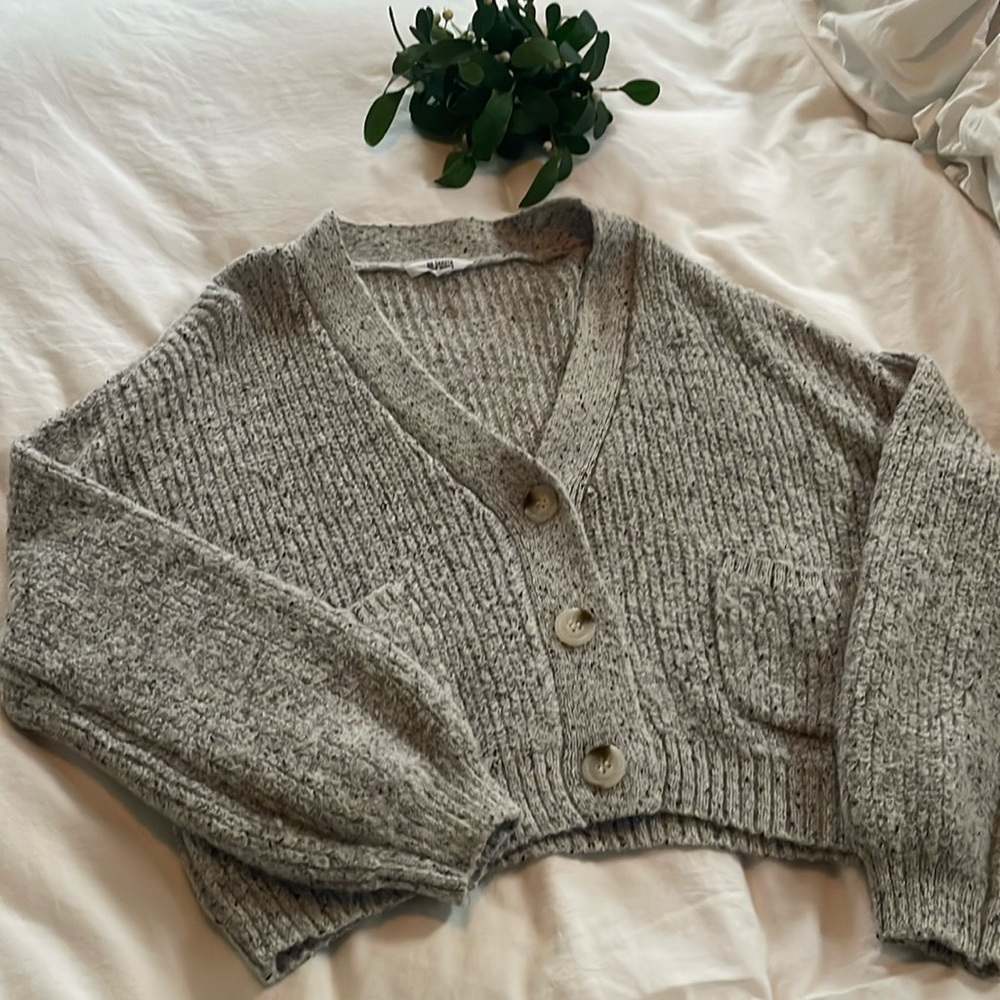 BB Dakota by Steve Madden Heather Gray Cropped Button Cardigan